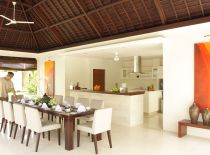 Villa Asante, Dining and Kitchen