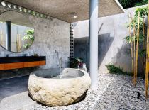 Villa Casabama, Master Bathroom